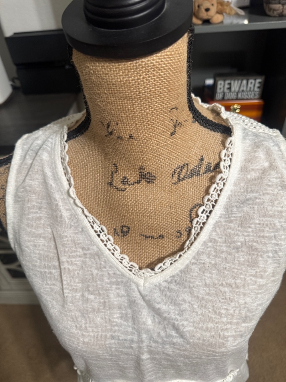 Cupio White Lace-Trim Peplum Tank size M - Picture 2 of 7